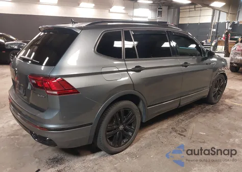 2022 Volkswagen Tiguan 2.0T Se R-Line Black z USA, uszkodzony, nr VIN 3VV8B7AX1NM111194